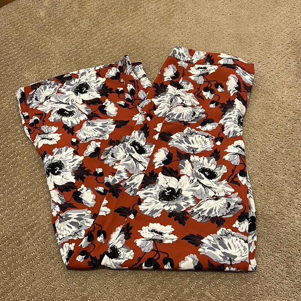 Wide leg, flowy flower print pants